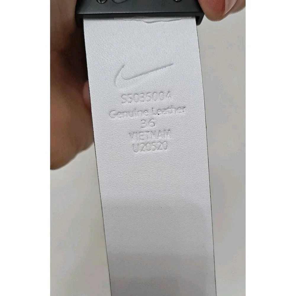 NIKE Men's 36 Carbon Fiber Texture Reversible Belt Black White Golf 20529‎
